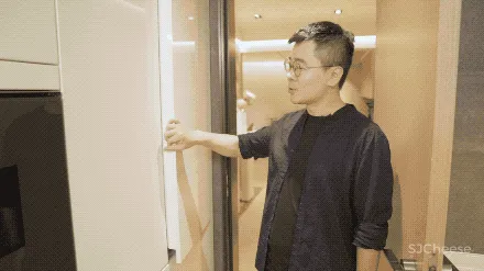 一个人的豪宅!90小伙买下195㎡江景房,猫房装「空调」,真的凡尔赛!