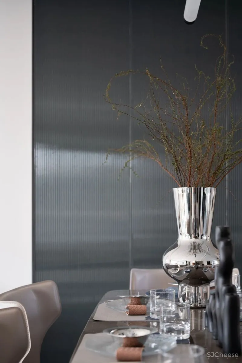 VGC x 中南锦时：极简灰调美学，归原理想安顿之所