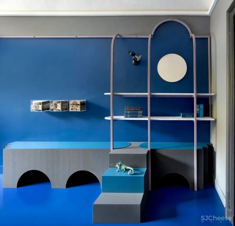 充满蓝调的公寓,用色太前卫了!