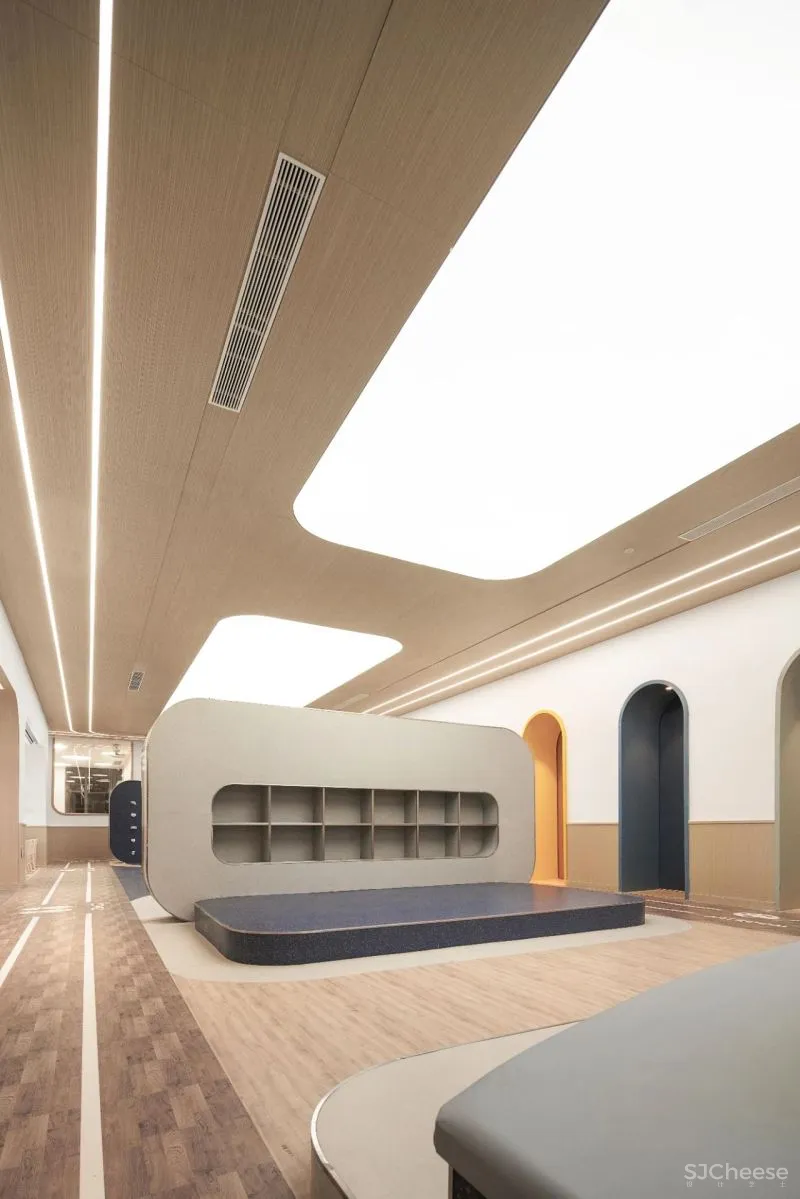 建筑师设计了一个1180平米幼儿早教机构，用设计守护着儿童在成人以前的纯粹与天真