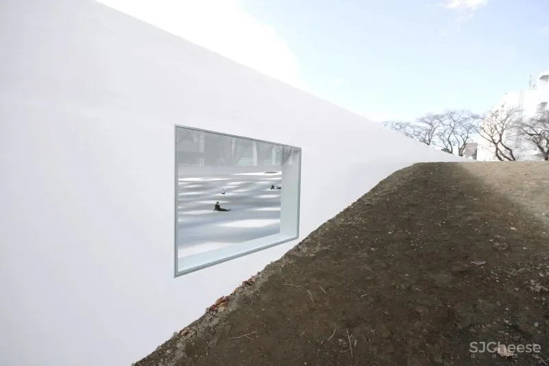 石上纯也新作,屋顶有59个洞,却没一根柱子!