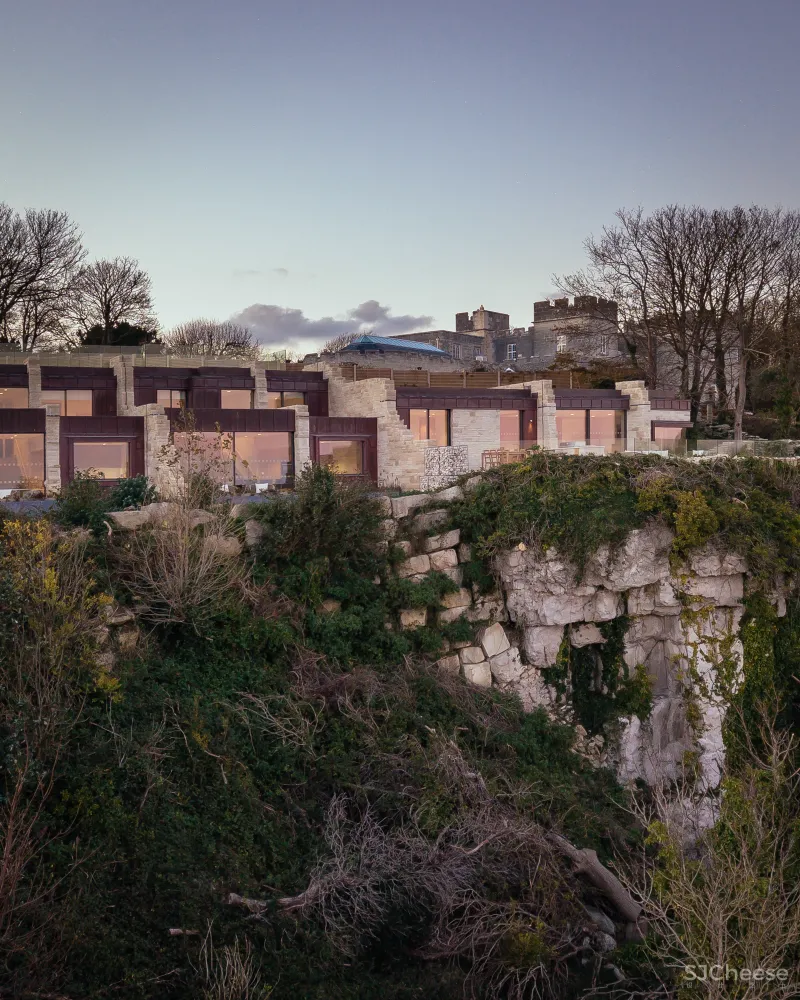 “生长”于波特兰岛悬崖峭壁上的度假酒店