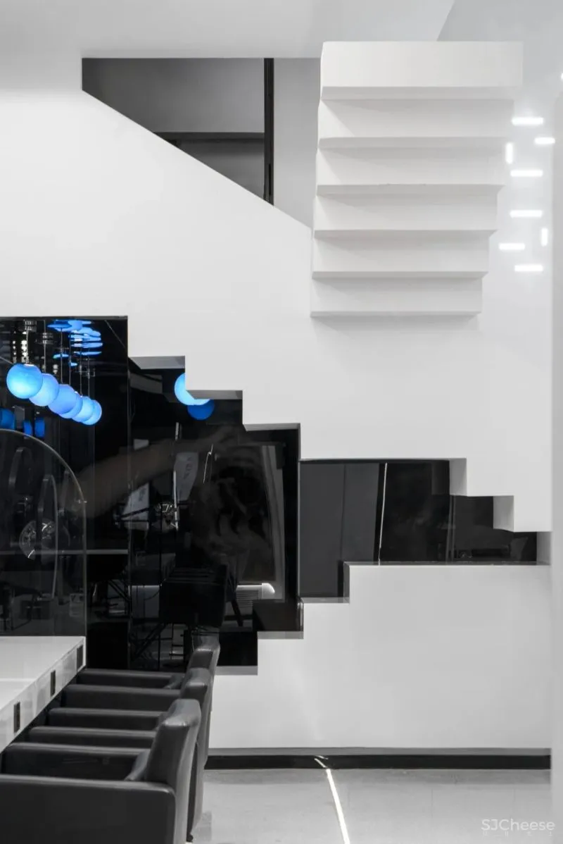 埃舍尔与球,美学沙龙 宁工设计