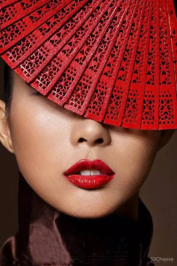 【元宵佳节】最美中国红，让爱回家团圆！