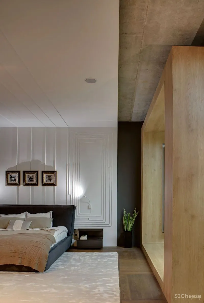 一条动线贯穿整个180平米住宅,在开放式空间中保持独立是怎么做到的?