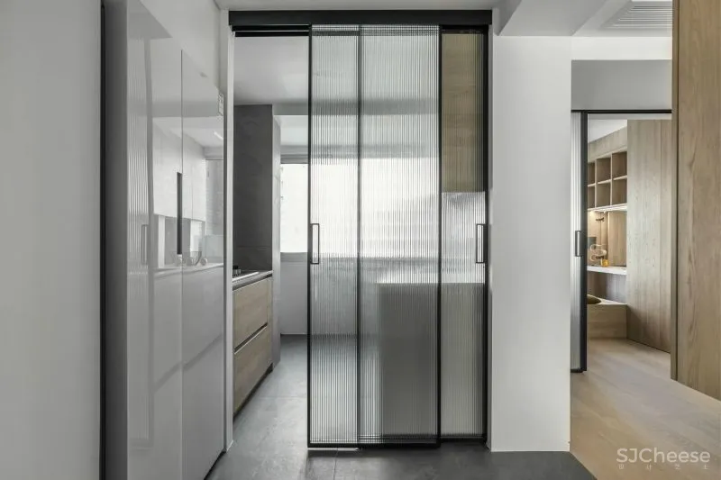 85后夫妻92㎡旧房翻新,塞下三居,却通透得不像话!更有高达35㎡收纳空间!