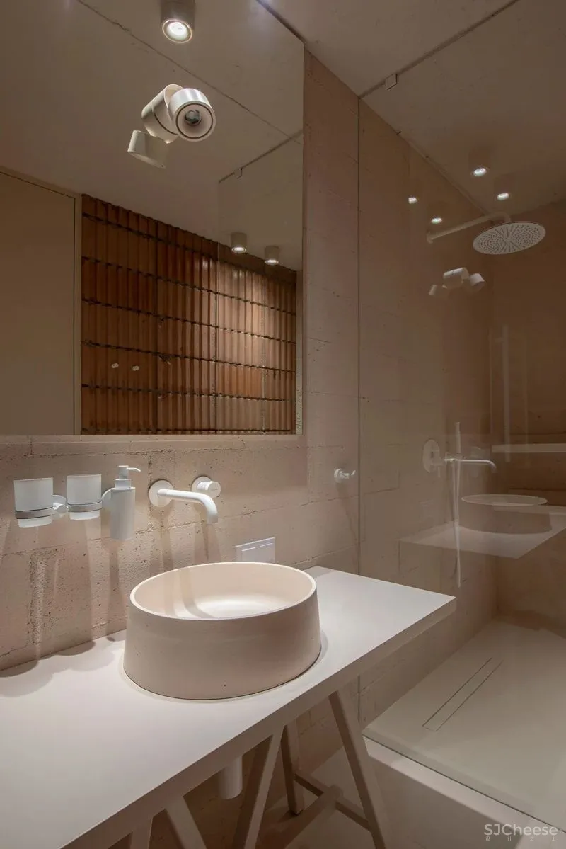 看一下Porotherm44多孔砖在这间94平米住宅中的“疯狂”使用！