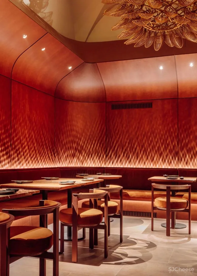 HIGHLIGHTING NATURAL MATERIALS RESTAURANT NÓMADA IN LISBON