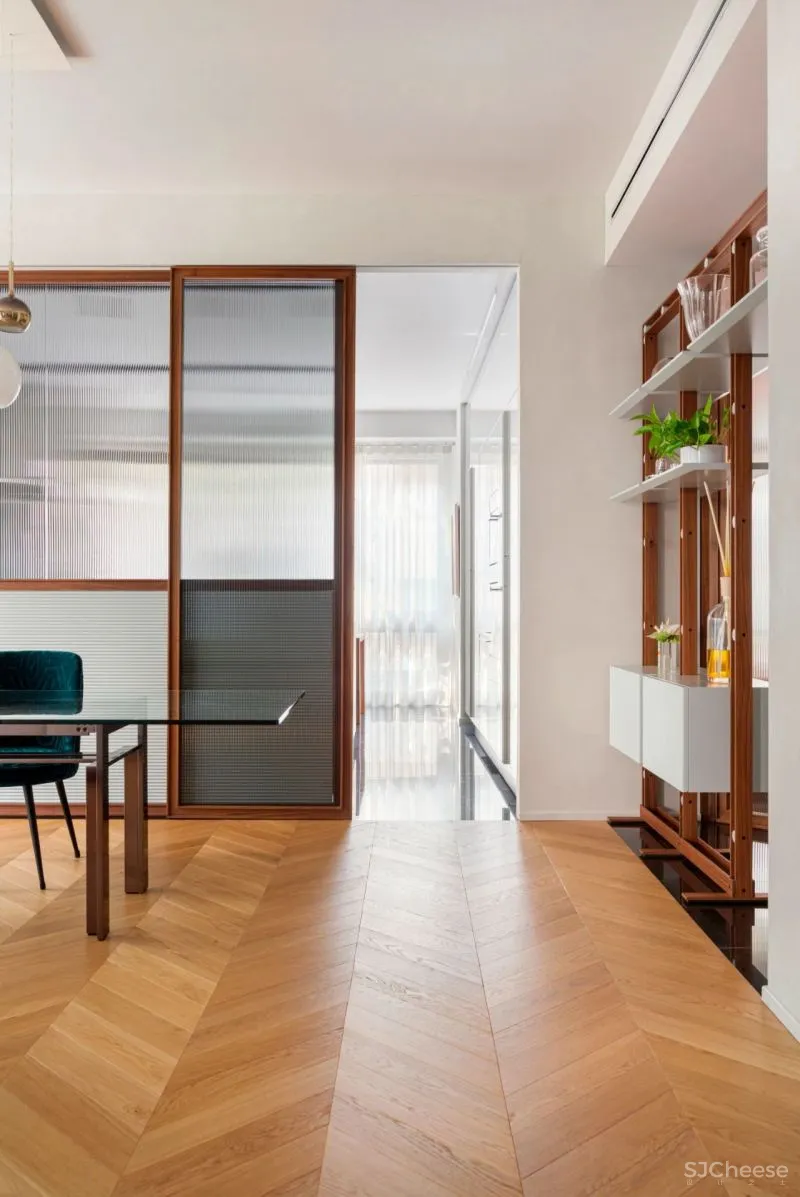 250㎡公寓大爆改,诠释出欧洲古典气质!