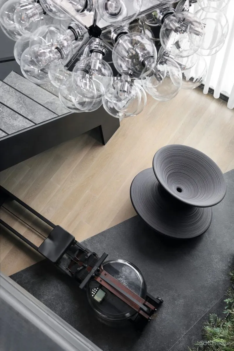 StudioY余颢凌力作 武汉天地「御江苑」私宅设计