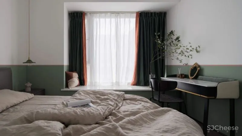 线条、色块和潮玩,这个89㎡比想象中还有料!