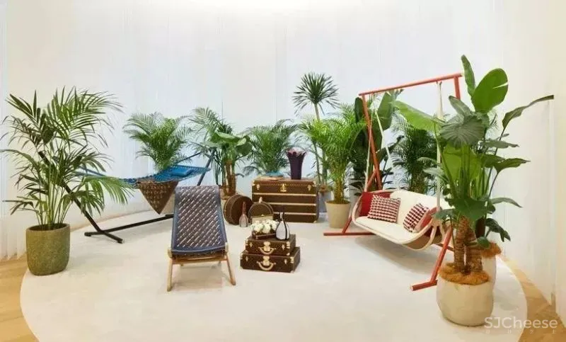 Louis Vuitton日本旗舰店新开幕,全定制艺术介入 X 顶奢大品牌