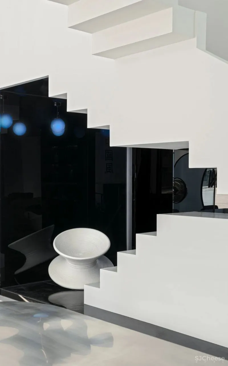 埃舍尔与球,美学沙龙 宁工设计