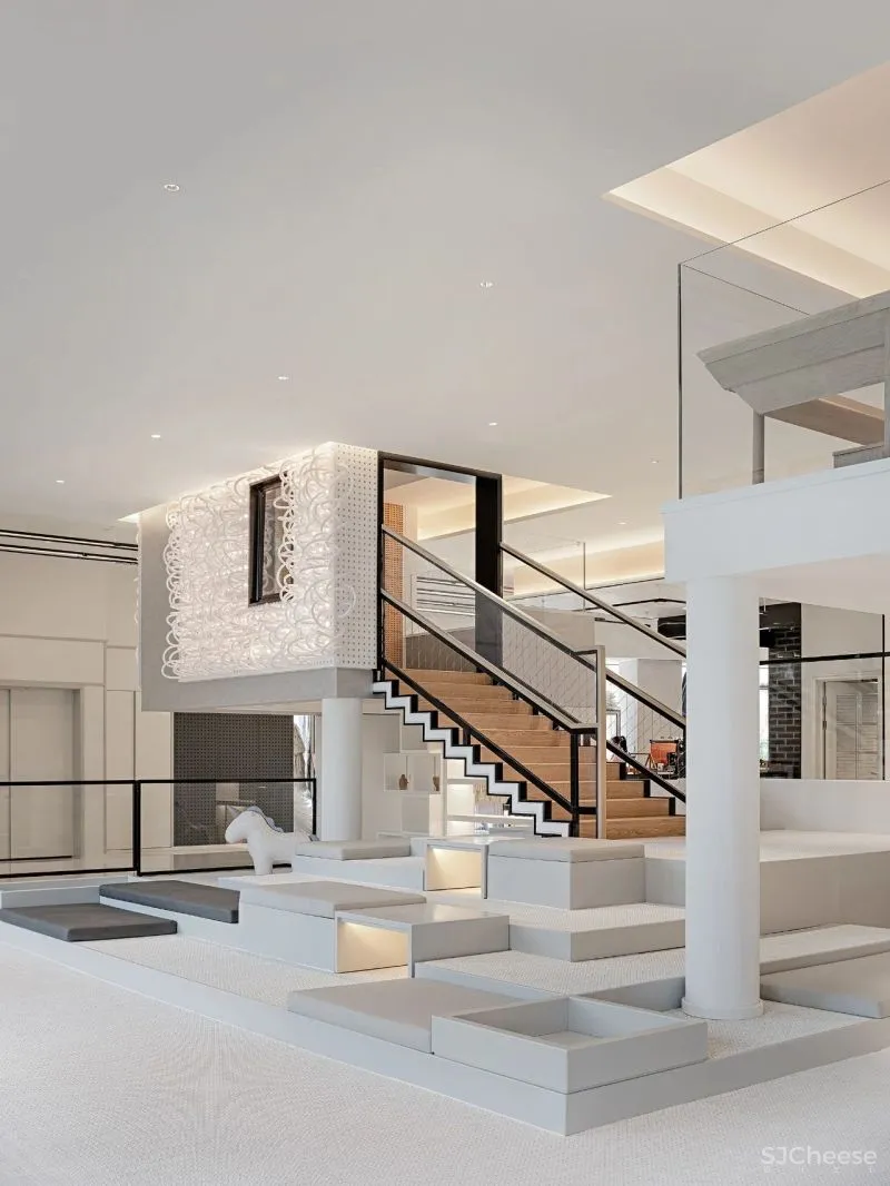 MEIYI 英皇儿童艺术学院 随时序流动的空间画布