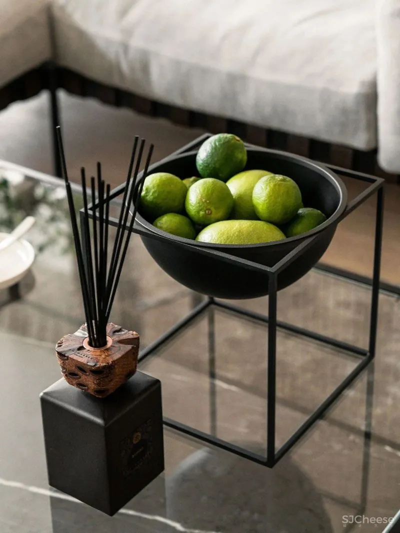 原木色碰撞高级灰,130㎡ 的家简约又有质感