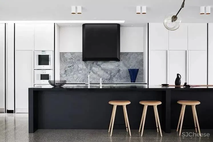 比高级灰更酷的是高级黑