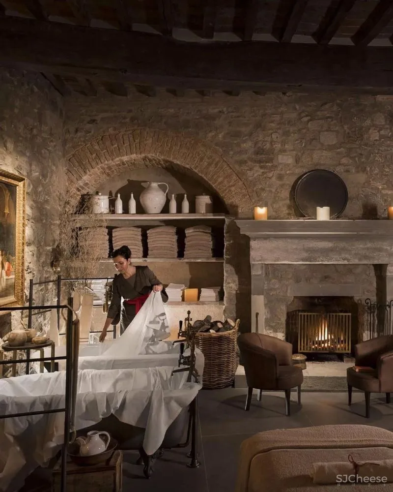 永 恒 的 静 修 一千多年历史的意大利城堡庄园酒店揭幕!