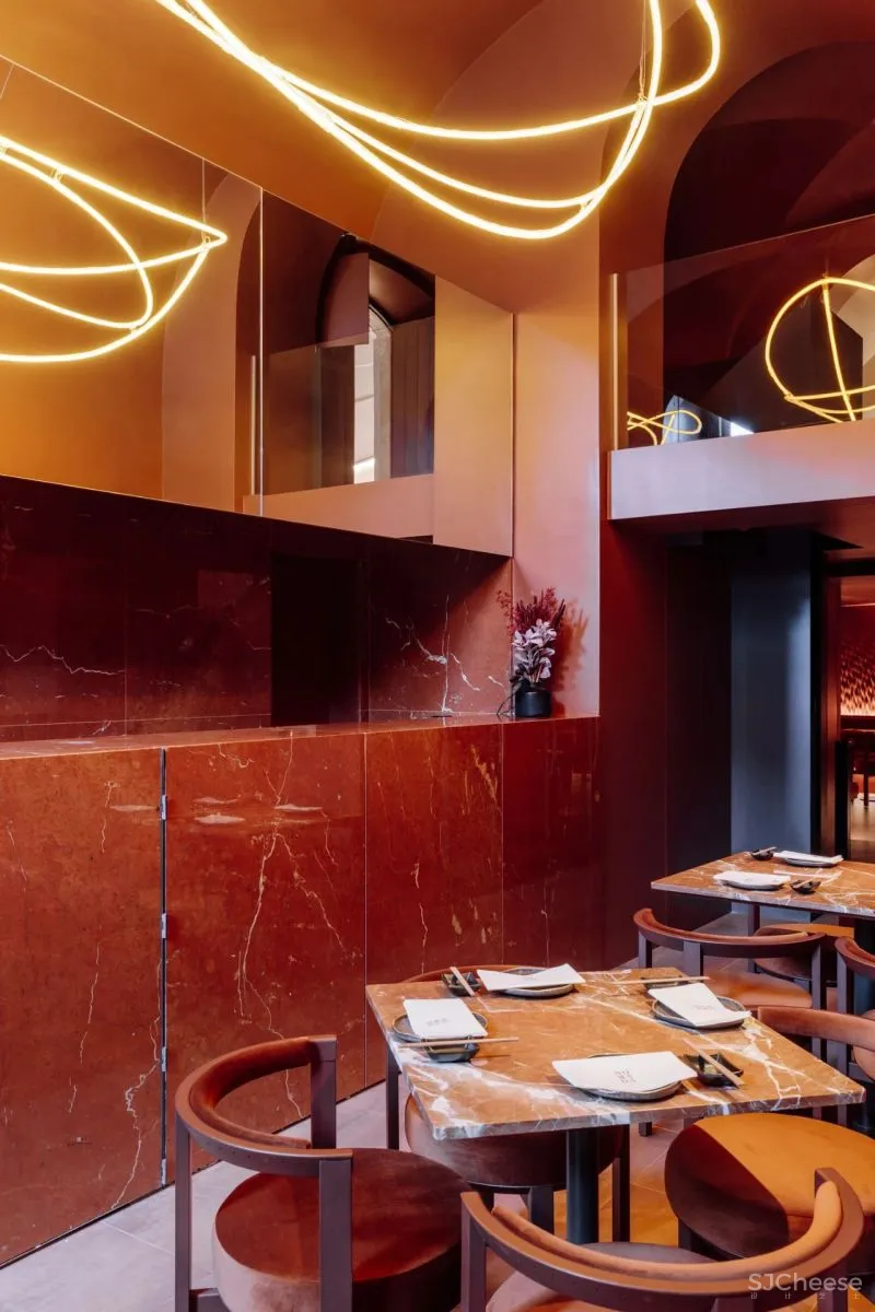 HIGHLIGHTING NATURAL MATERIALS RESTAURANT NÓMADA IN LISBON