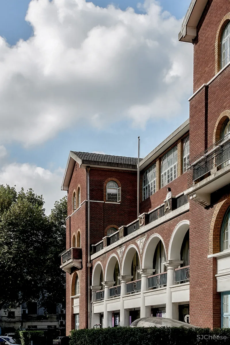 泛域设计 • 朱啸尘｜走耳又在跃动的复古中，让一栋老洋房保持有趣和活力