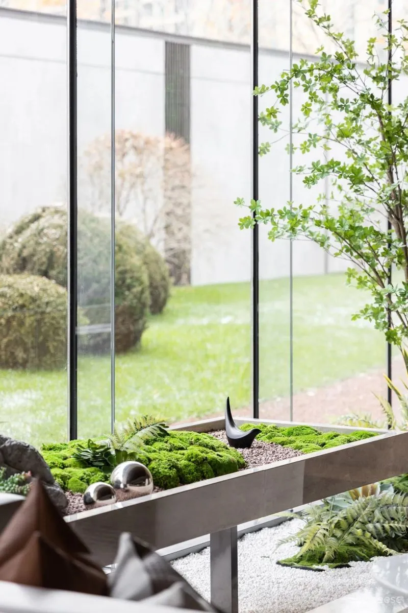 摄取“自然”与“现代”为设计导向和内核,打造一个雅致、高品质的生活美学空间。