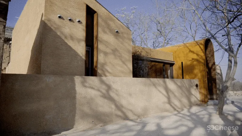 河南夫妻分居20年,改造出极致婚房:住窑洞、泡温泉