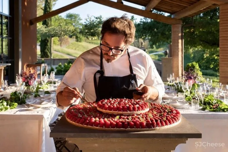 永 恒 的 静 修 一千多年历史的意大利城堡庄园酒店揭幕!