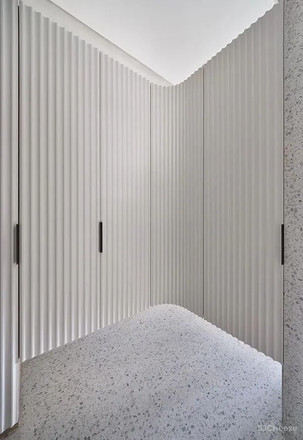 台式高级灰设计,质感空间!