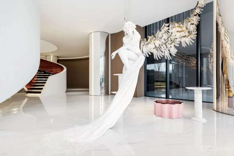 刘荣禄 中融蓝城·Co.C生活艺术馆,穿行宇宙的星际航母