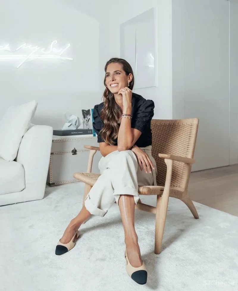 保时捷1000多平海景房，一家三口住，太奢侈了！