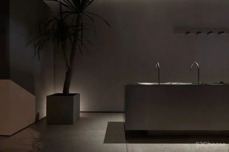 大地色极简别墅，不一样的格调