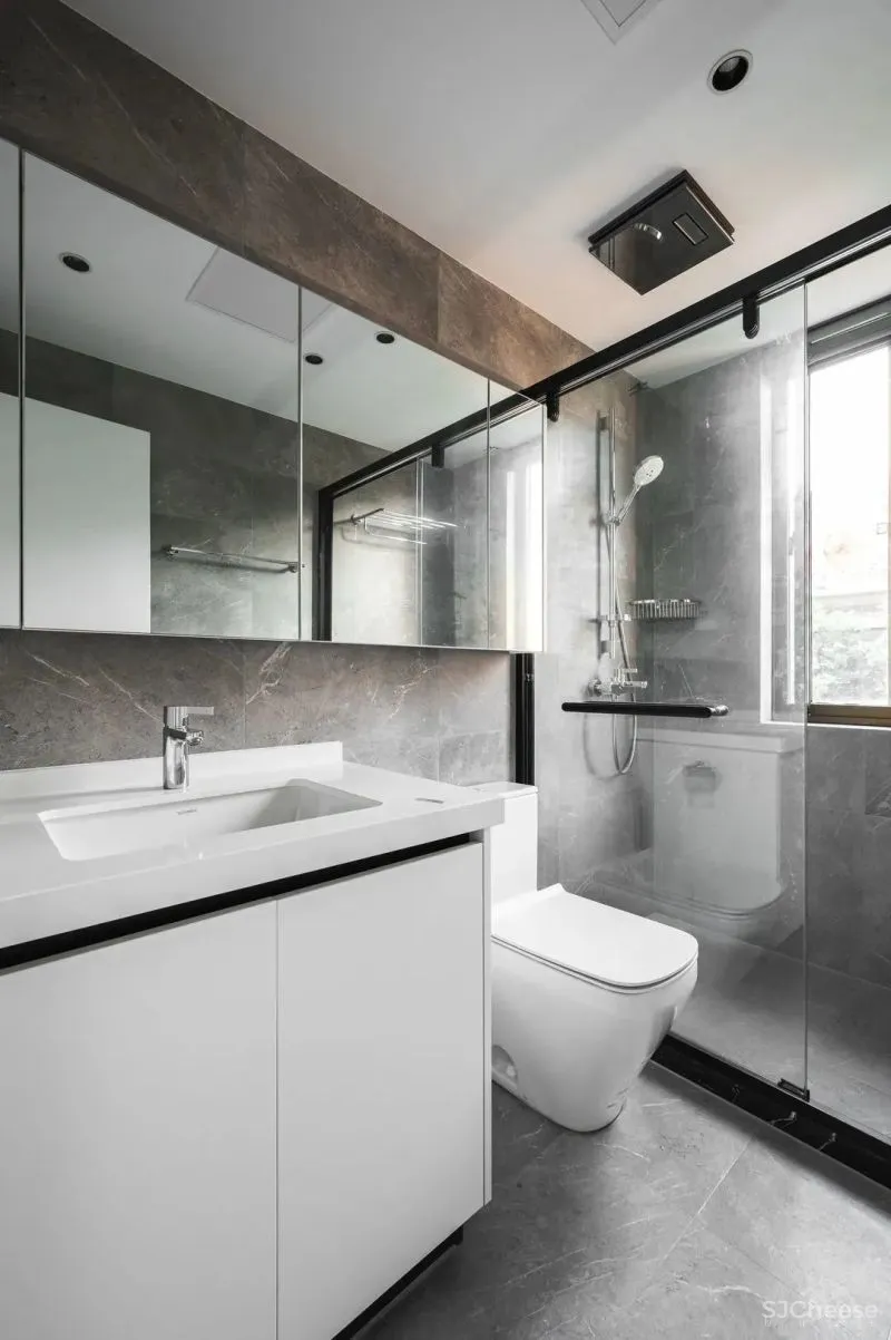 隔出玄关，打开客餐厅，环绕落地窗让家充满阳光 王中玮