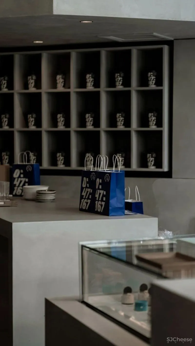 新作 立方体的重构 理想之蓝咖啡，青岛 开尺设计事务所