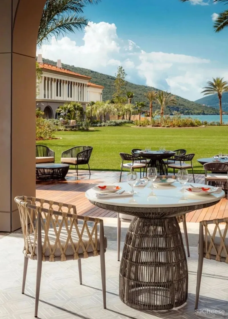 蒙太奇洛斯卡沃斯酒店