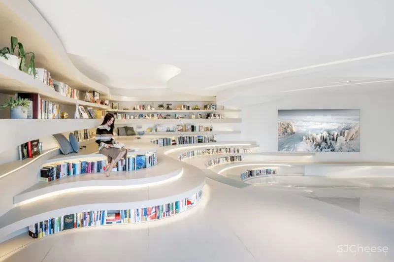 刘荣禄 中融蓝城·Co.C生活艺术馆,穿行宇宙的星际航母