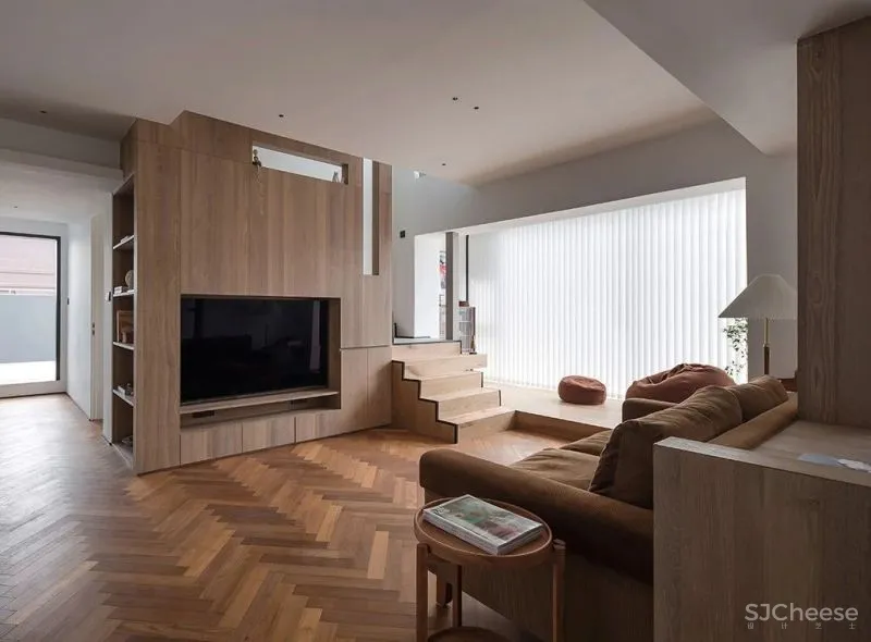 220㎡顶楼复式,精致木质感,舒适而自然!