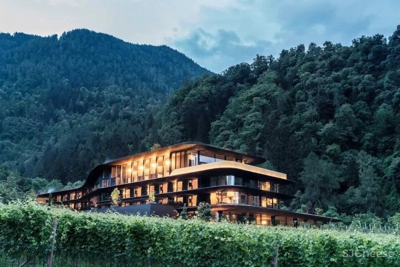 在乡下建一栋精品酒店,屋顶和农田皆有乐趣,一晚还不到千元