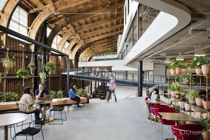 年入10亿,比google还会玩的设计公司,1000多个大奖拿到手软,客户都是500强