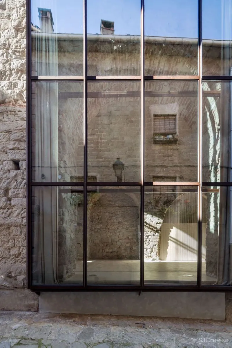 Carles Enrich 丨 设计，在建筑中沉淀