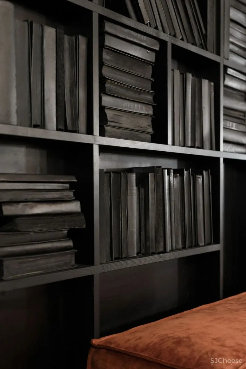 IRA LYSIUK 90㎡咖啡厅设计,现代与历史的交织