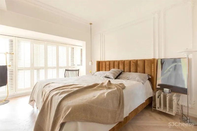 于光影之下,静享 143m² 的法式浪漫!