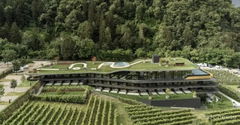 在乡下建一栋精品酒店,屋顶和农田皆有乐趣,一晚还不到千元