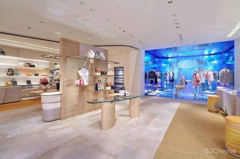 LV东京银座新店开业,御用设计师青木淳的“水光感”立面设计亮了!