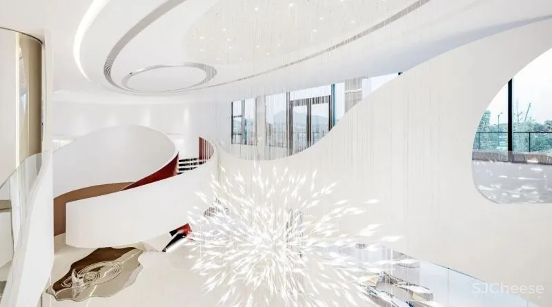 刘荣禄 中融蓝城·Co.C生活艺术馆,穿行宇宙的星际航母