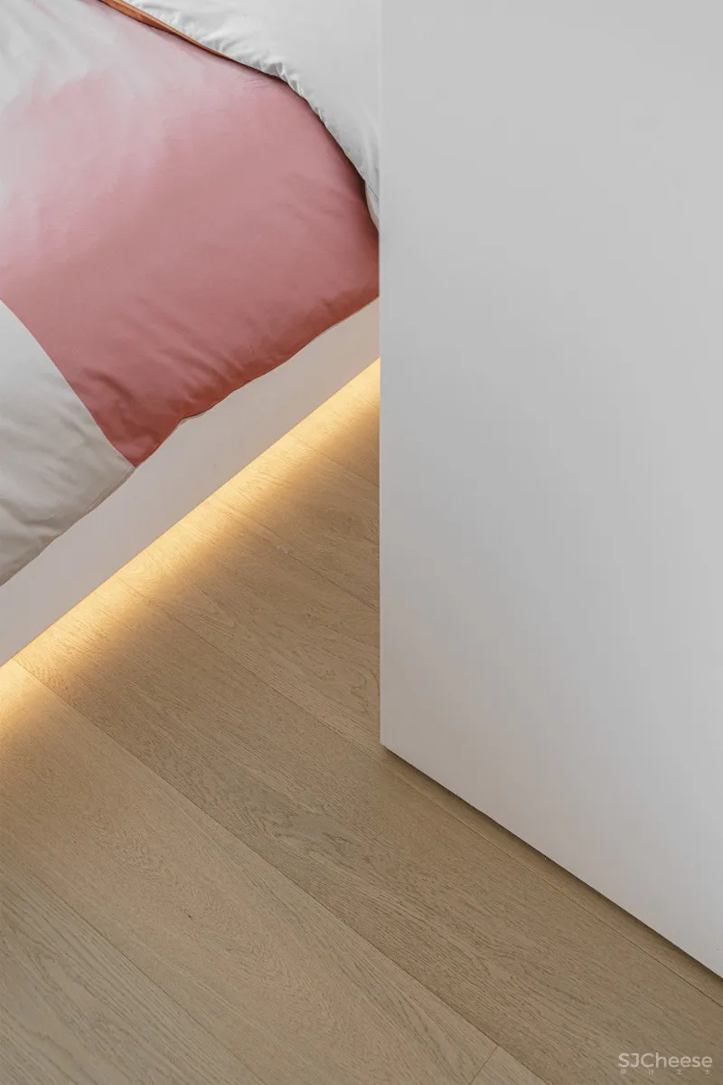 130㎡纯白居所，温度正好的理性极简