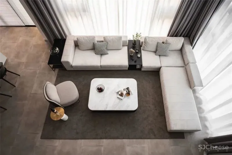 隔出玄关，打开客餐厅，环绕落地窗让家充满阳光 王中玮