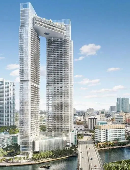 全球唯一保时捷豪宅大楼,跑车直接开进去