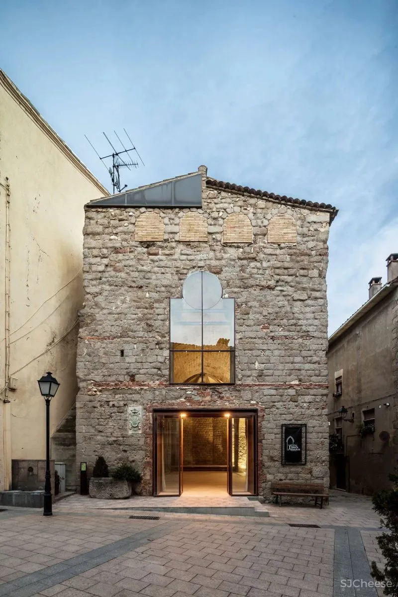 Carles Enrich 丨 设计，在建筑中沉淀