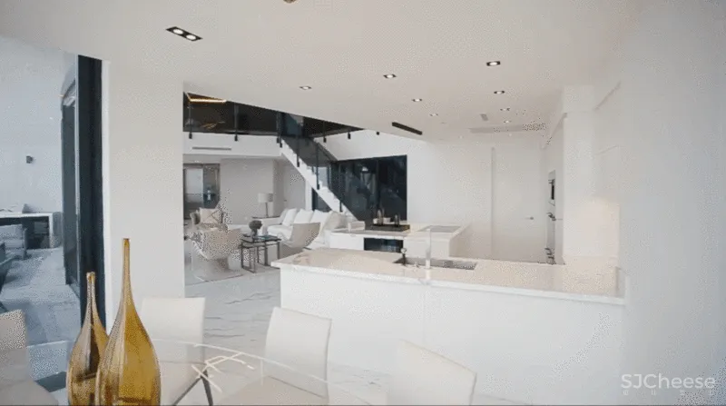 全球唯一保时捷豪宅大楼,跑车直接开进去