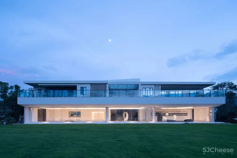 万有引力:超然精致格调,邂逅天色之美!