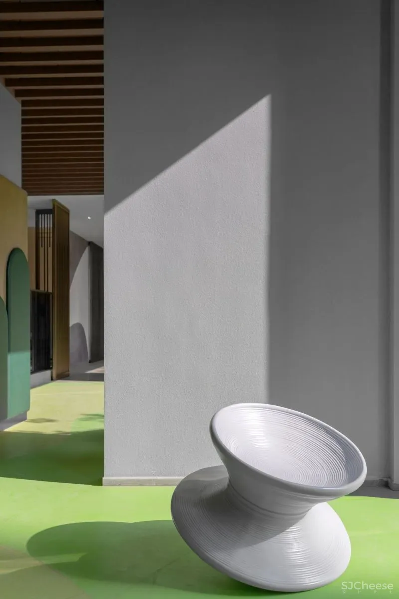 乐在设计 × 绿城诚园架空层:自然层次的交织